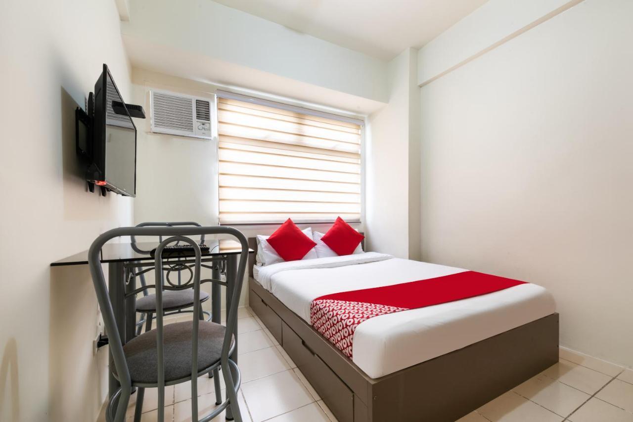 Oyo 474 Urbandeca Tower 316 - Nizami Condotel Mandaluyong Exterior photo