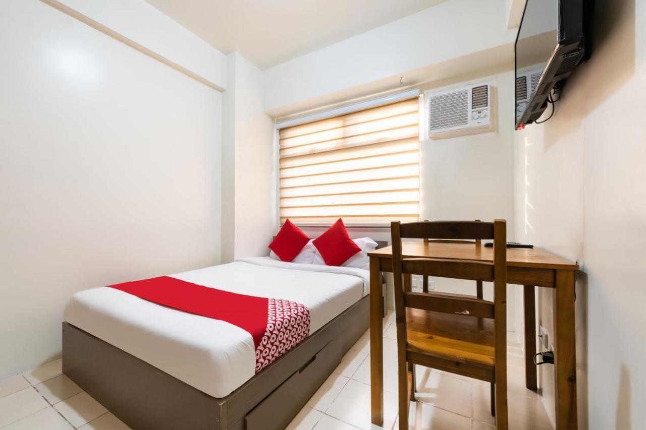 Oyo 474 Urbandeca Tower 316 - Nizami Condotel Mandaluyong Exterior photo